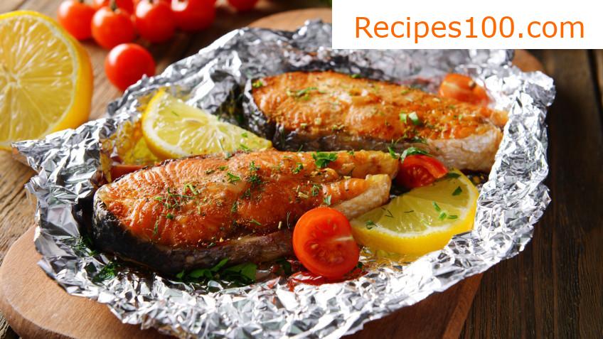 Baked salmon in foil