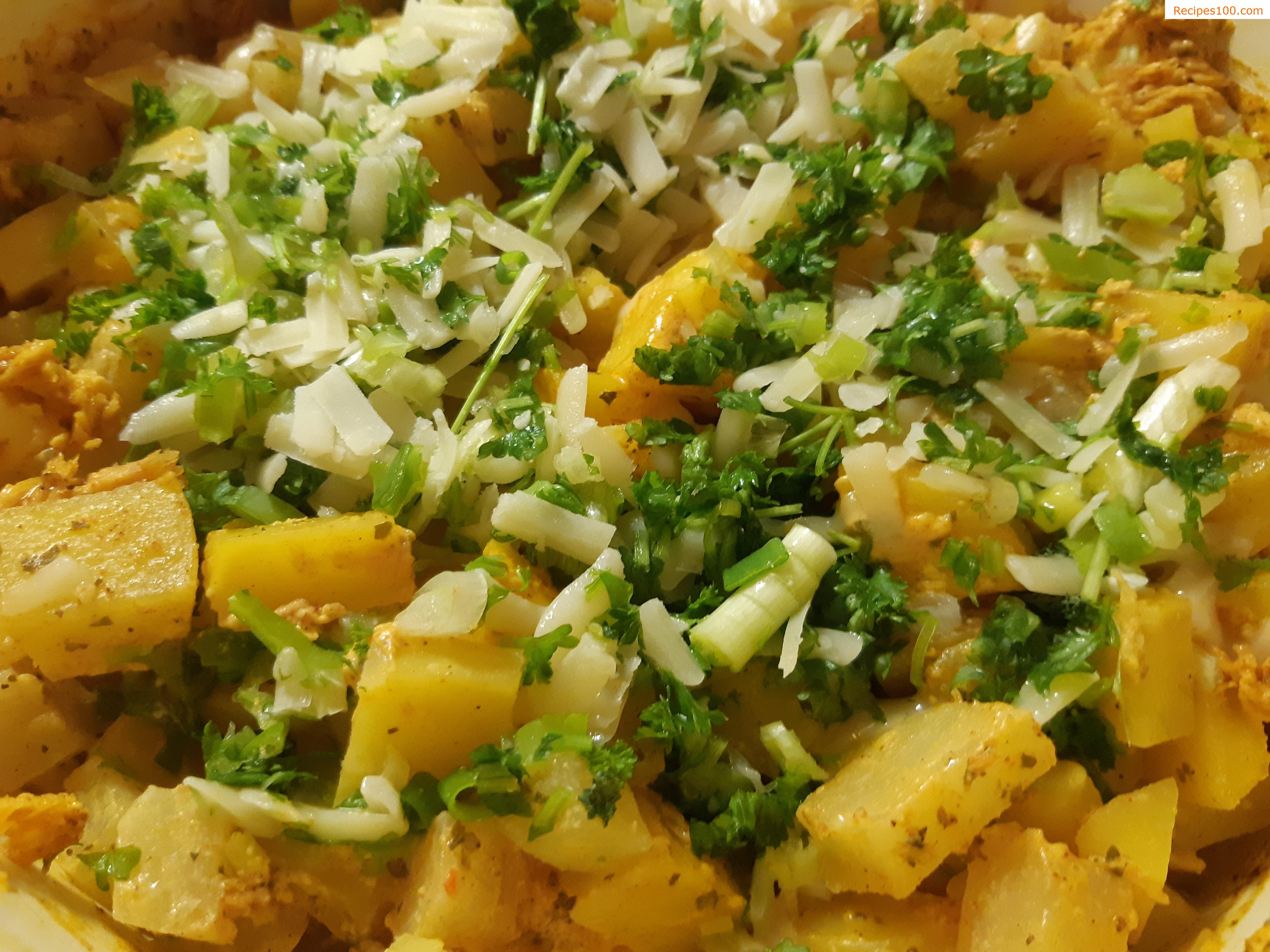 Baked zucchini with kohlrabi and onion