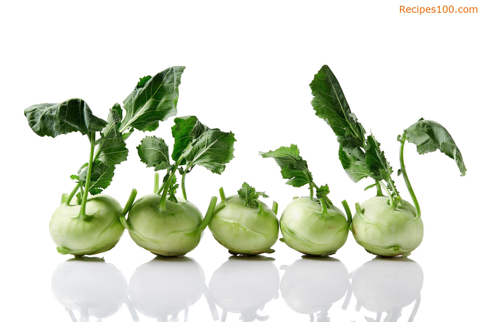 Braised kohlrabi with smoked meat