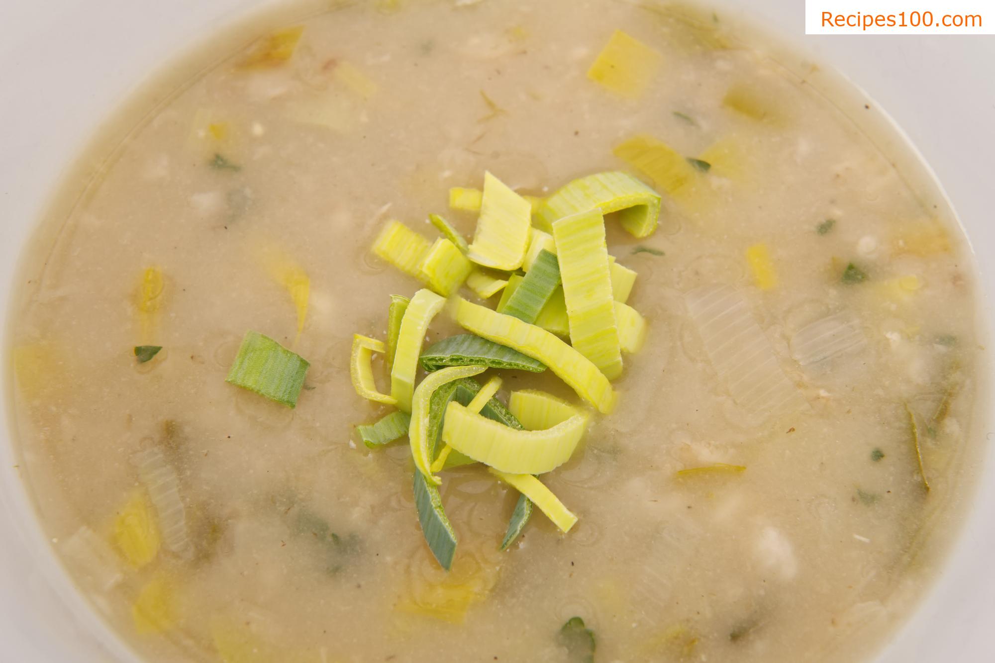 Cabbage soup with yeast