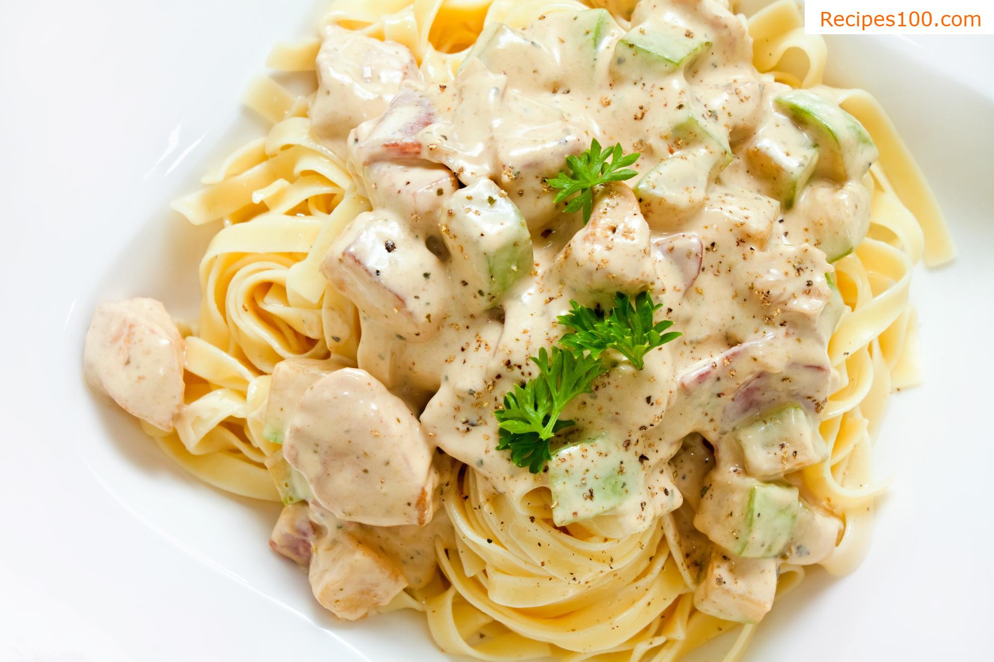 Cheese sauce with chicken meat