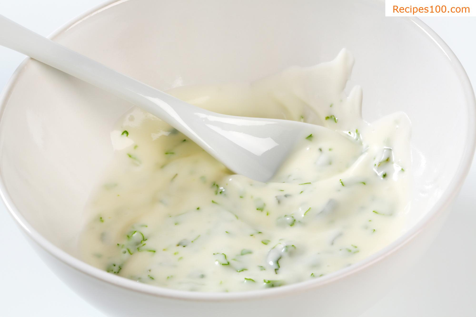Cheese sauce with gnocchi (quick and easy)