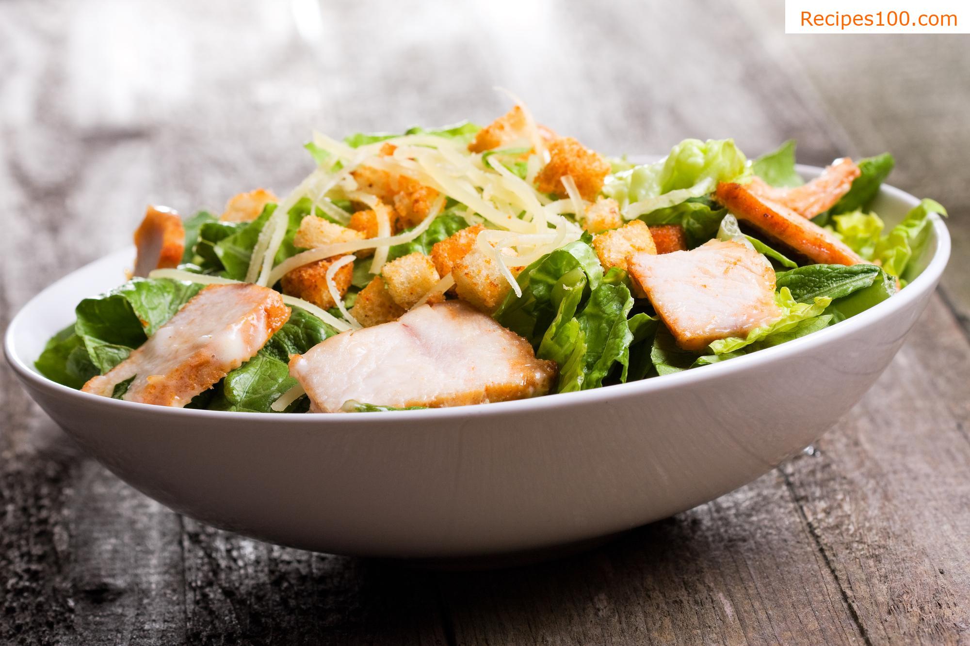 Chicken salad with sesame