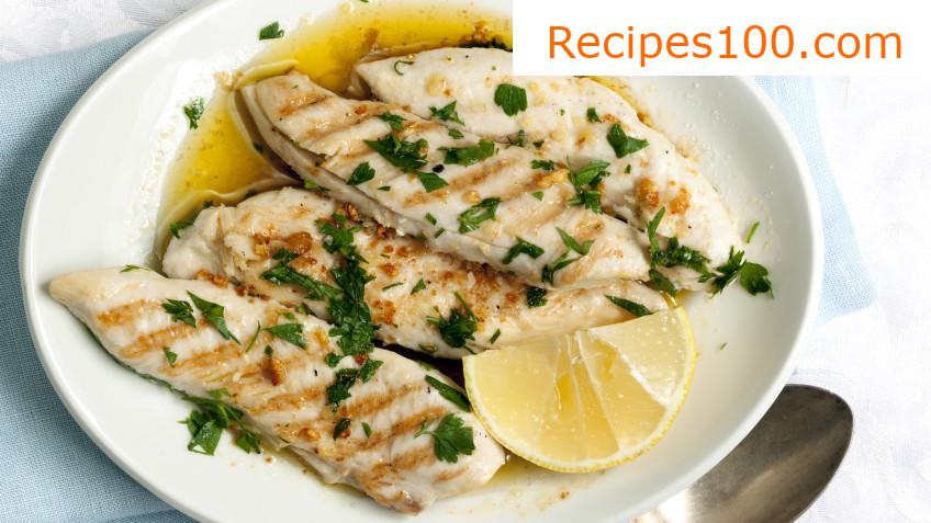 Chicken slices with lemon verbena and buttery curry rice