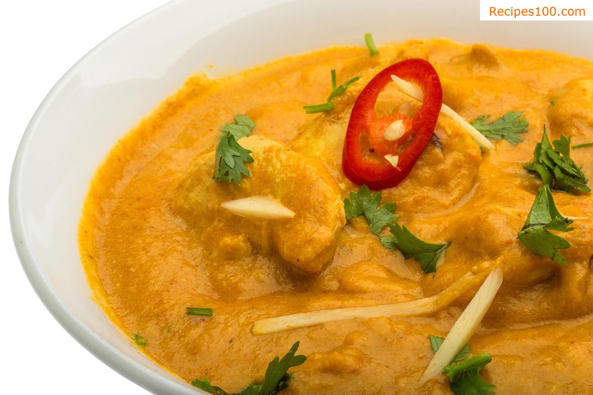 Chicken with cream and curry