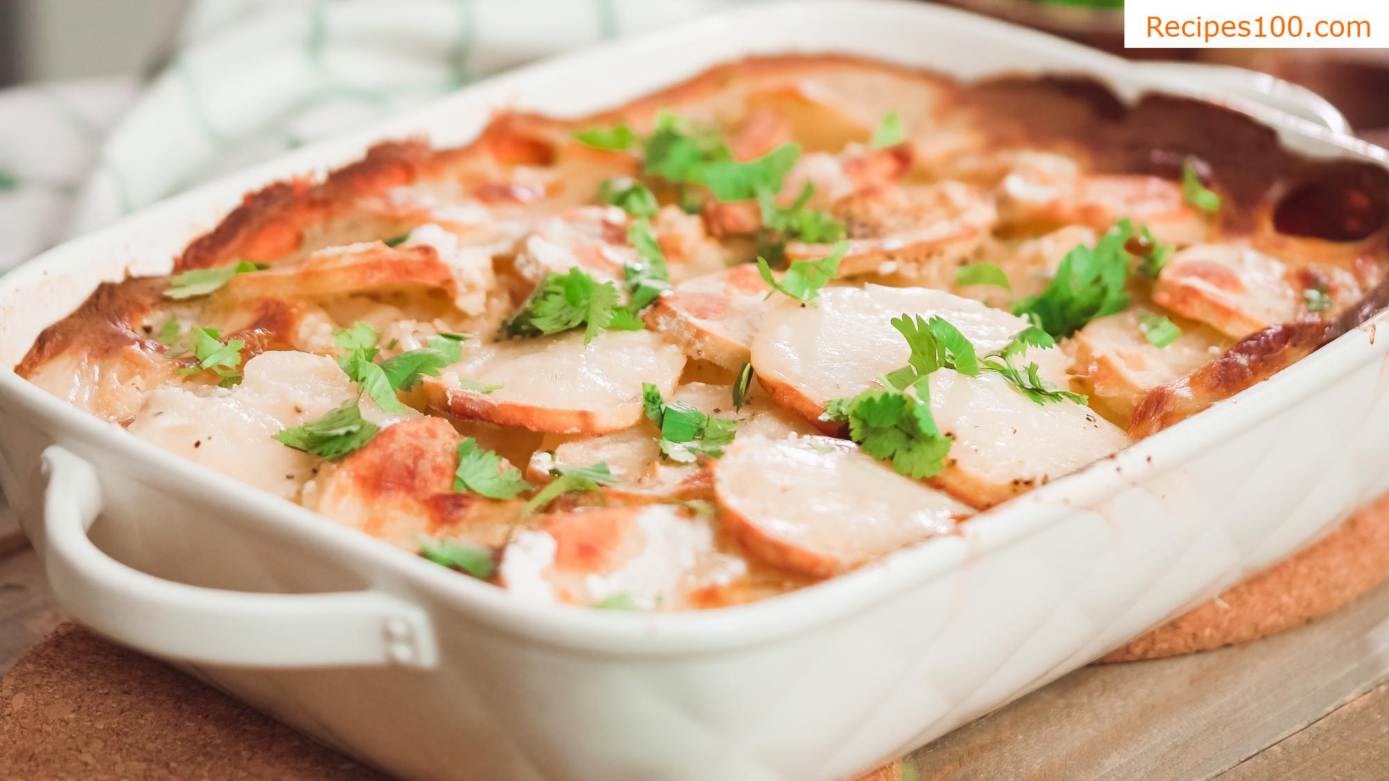 Cottage cheese pie baked in potatoes and cheese