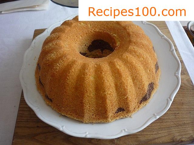 Fluted cake with candied fruit