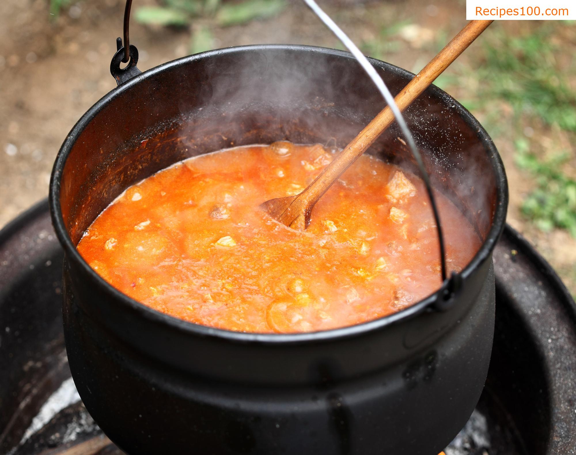 Ground meat goulash soup