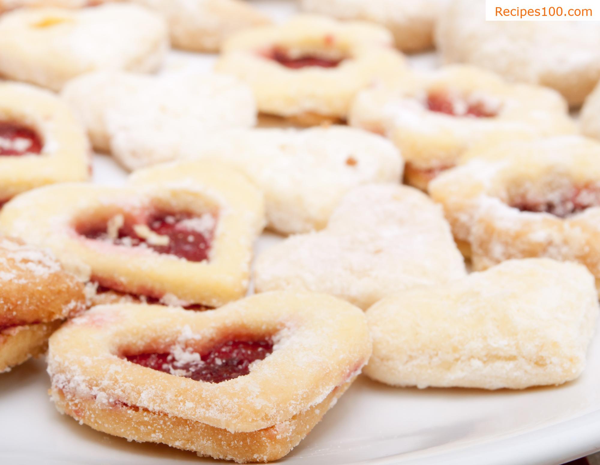 Hearts made of linzer dough