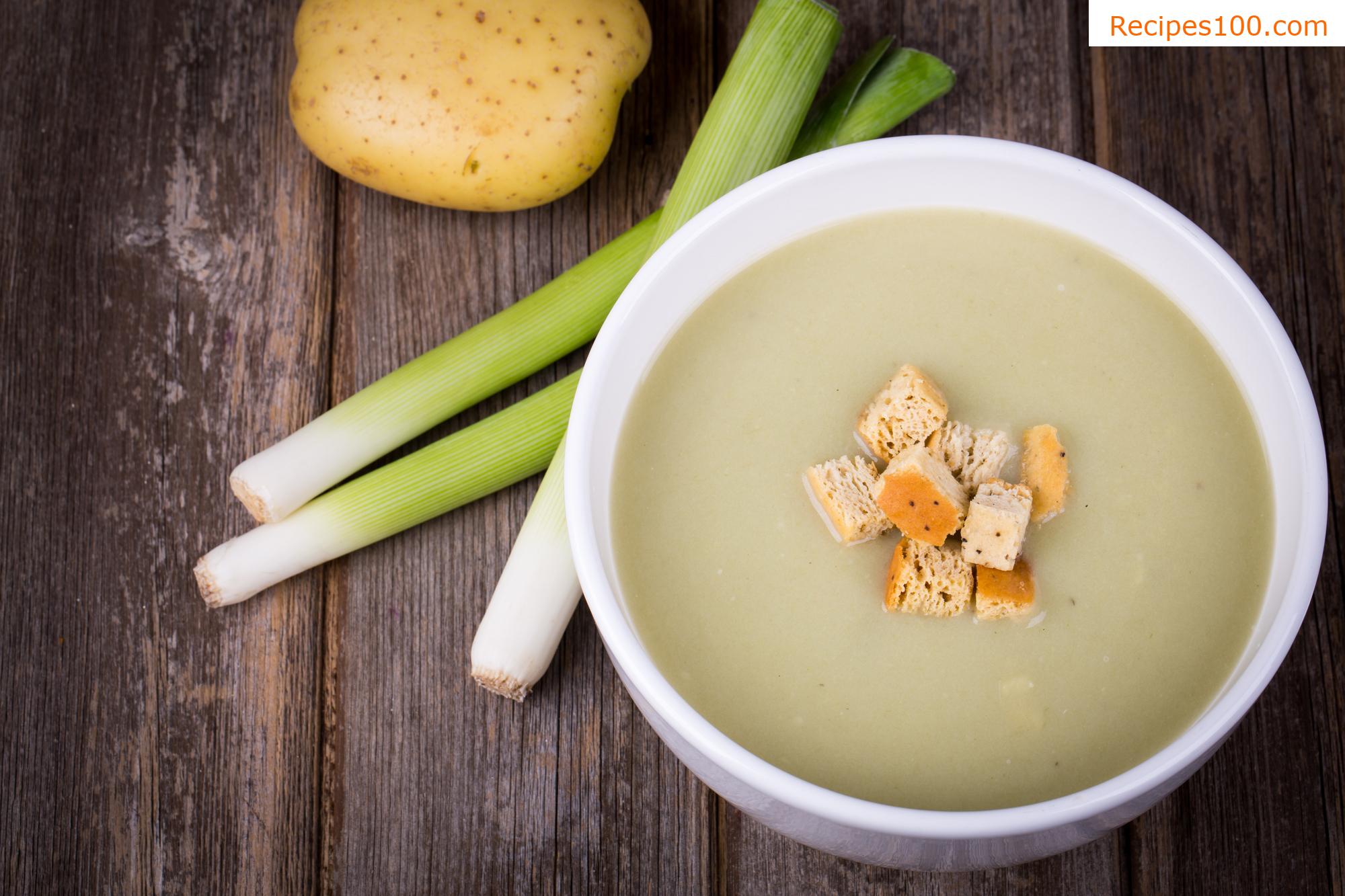 Leek soup with potato