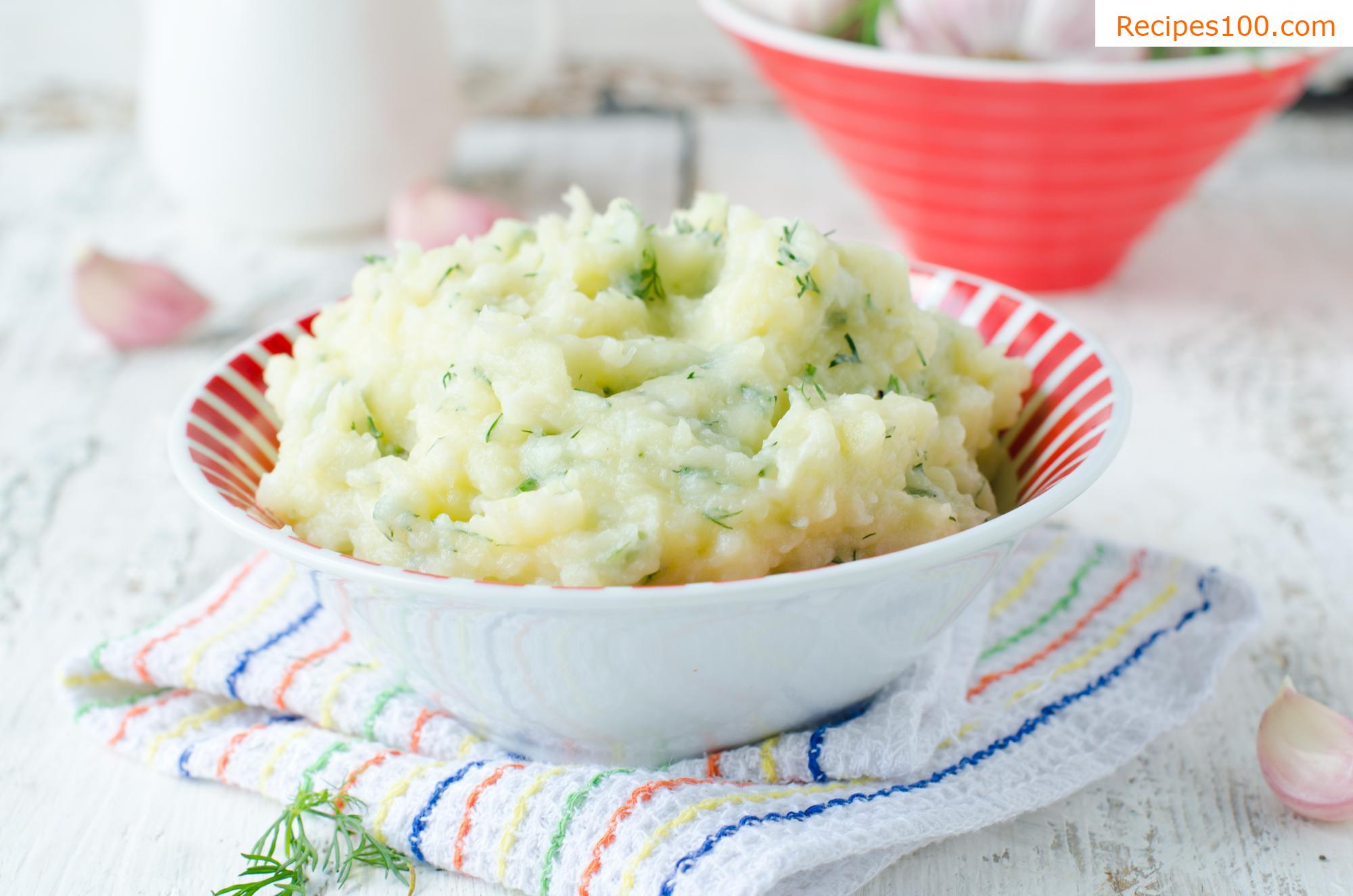 Mashed potatoes with cream and leek