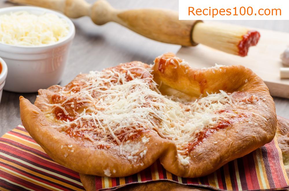 Mini langoše from sour cream