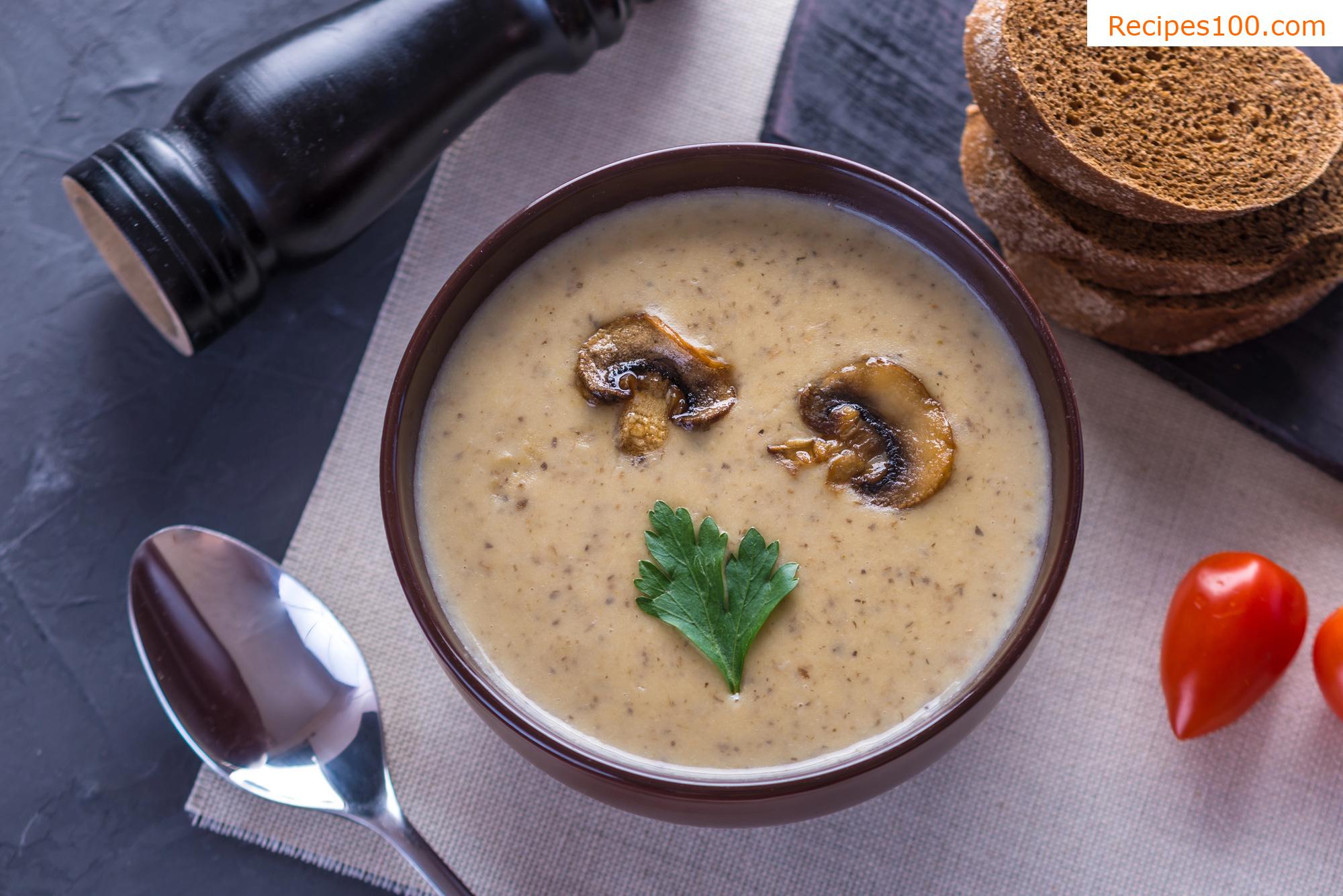 Mushroom soup with cream