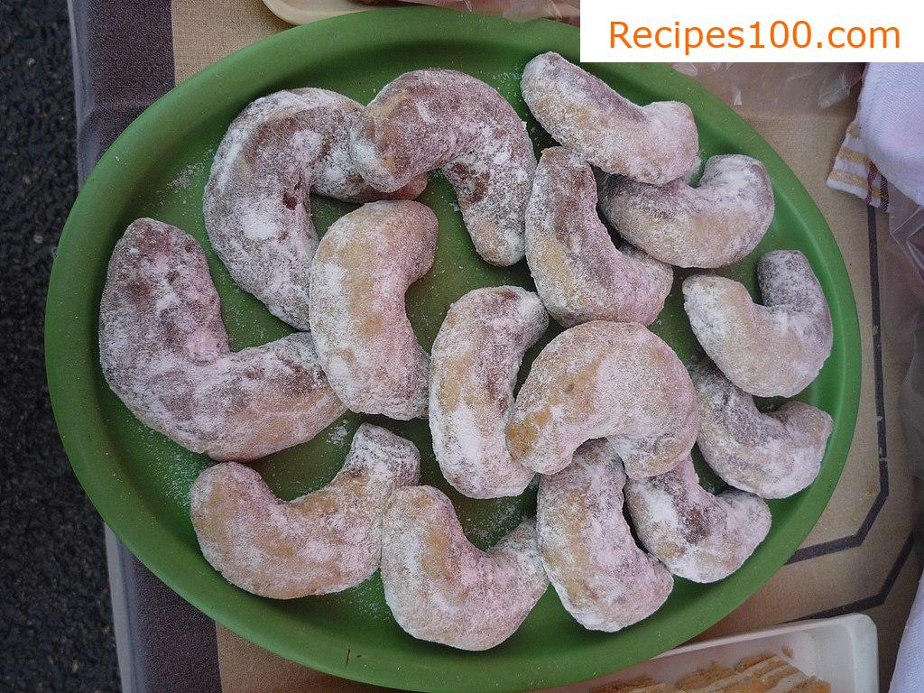 Nut Crescents
