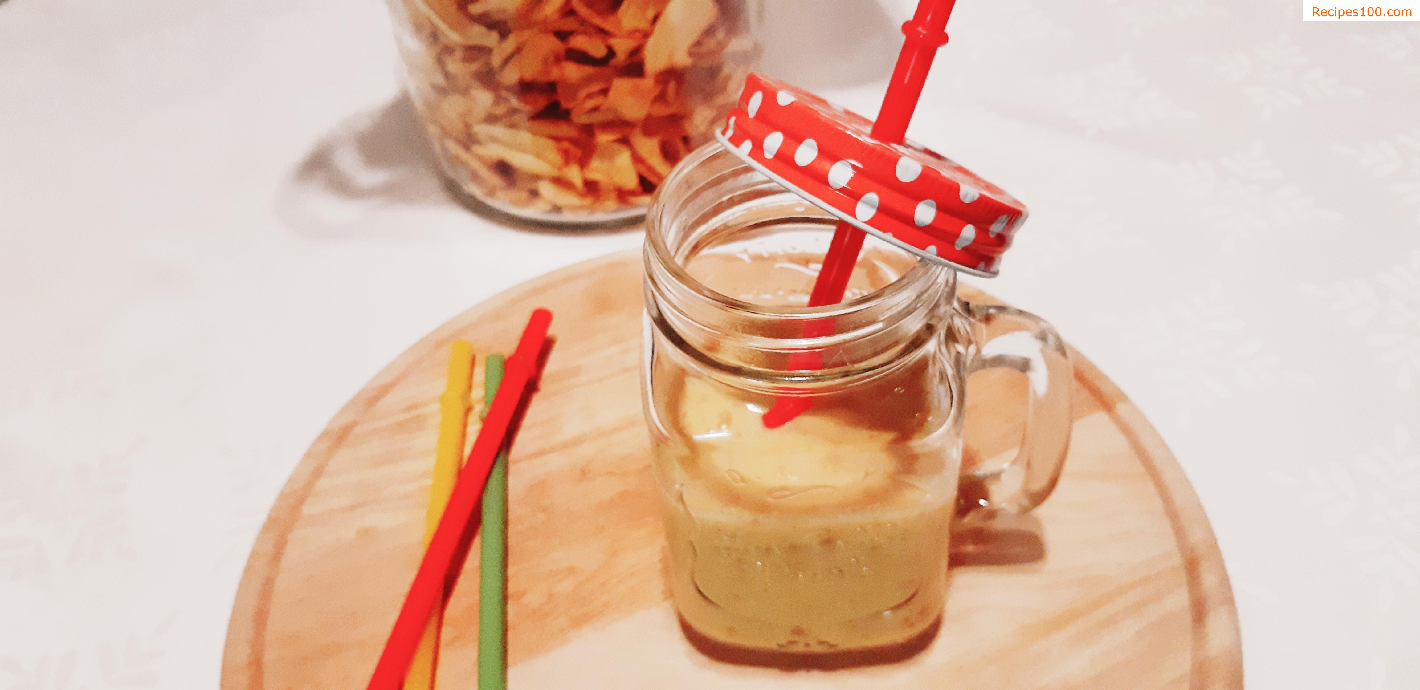 Orange smoothie with goji and dates