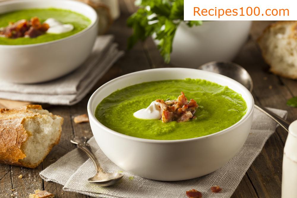 Pea soup with mint