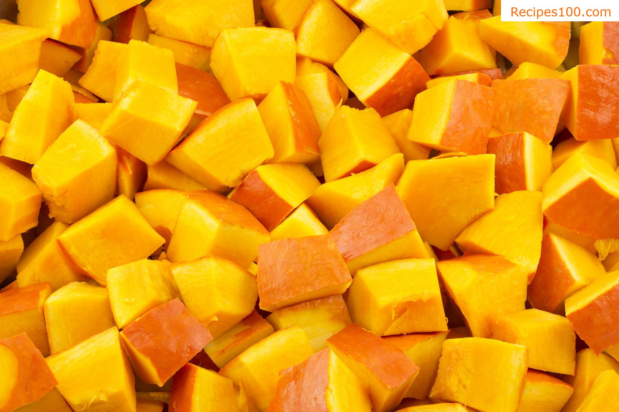 Pumpkin gnocchi with salmon and cheese sauce without gluten, milk, and eggs.