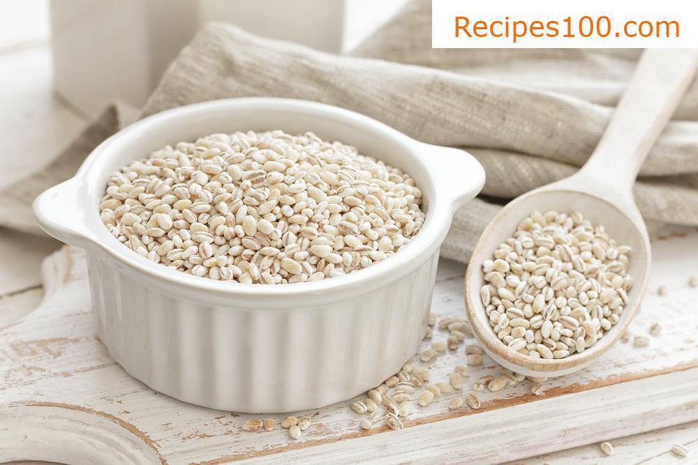 Salad of cooked grains