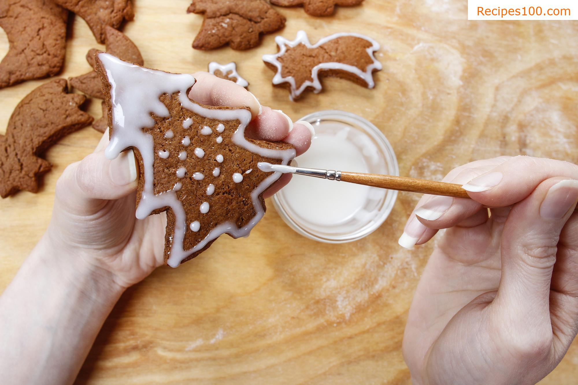 Soft Honey Gingerbread Cookies