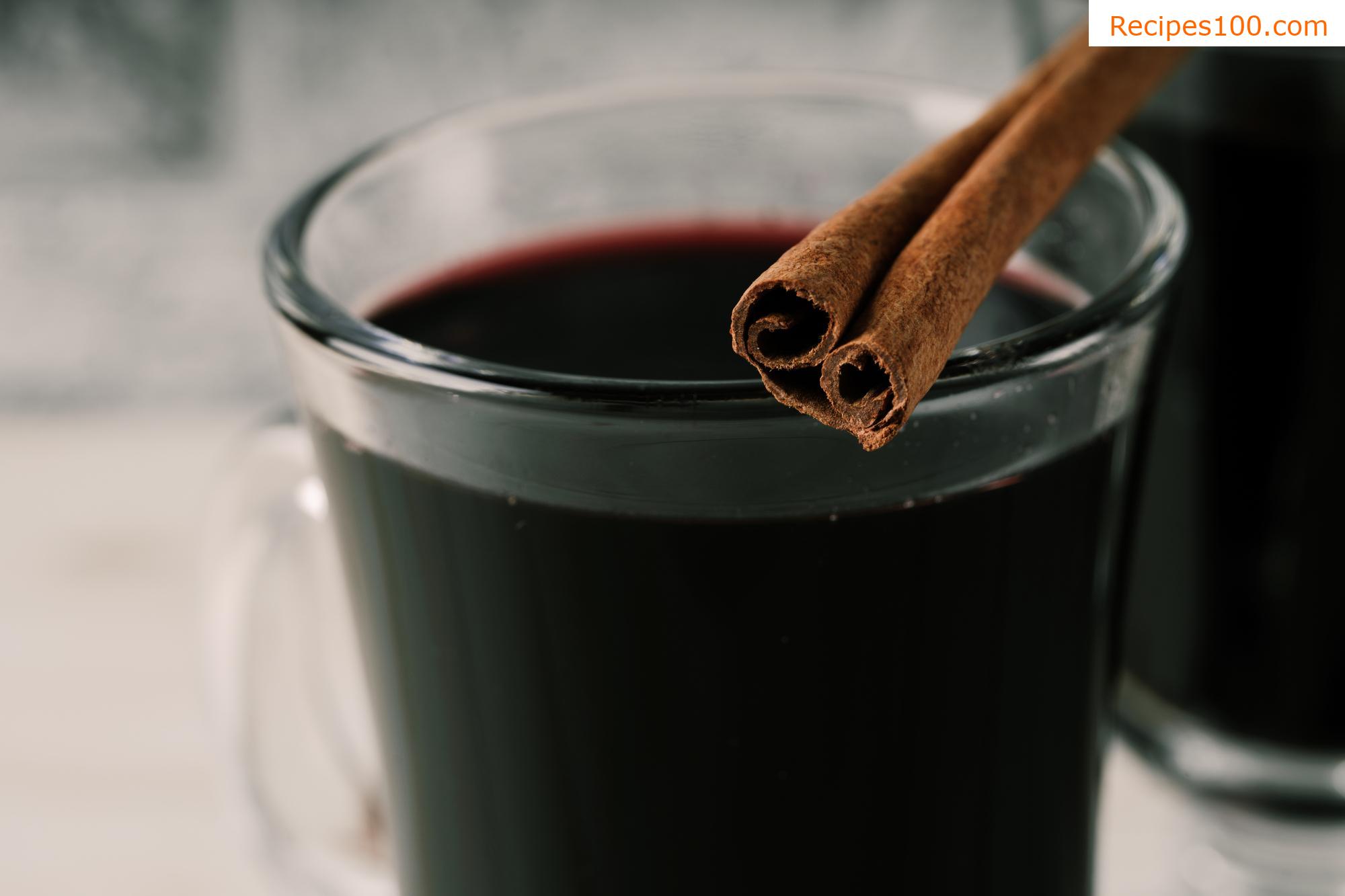Spiced mulled wine