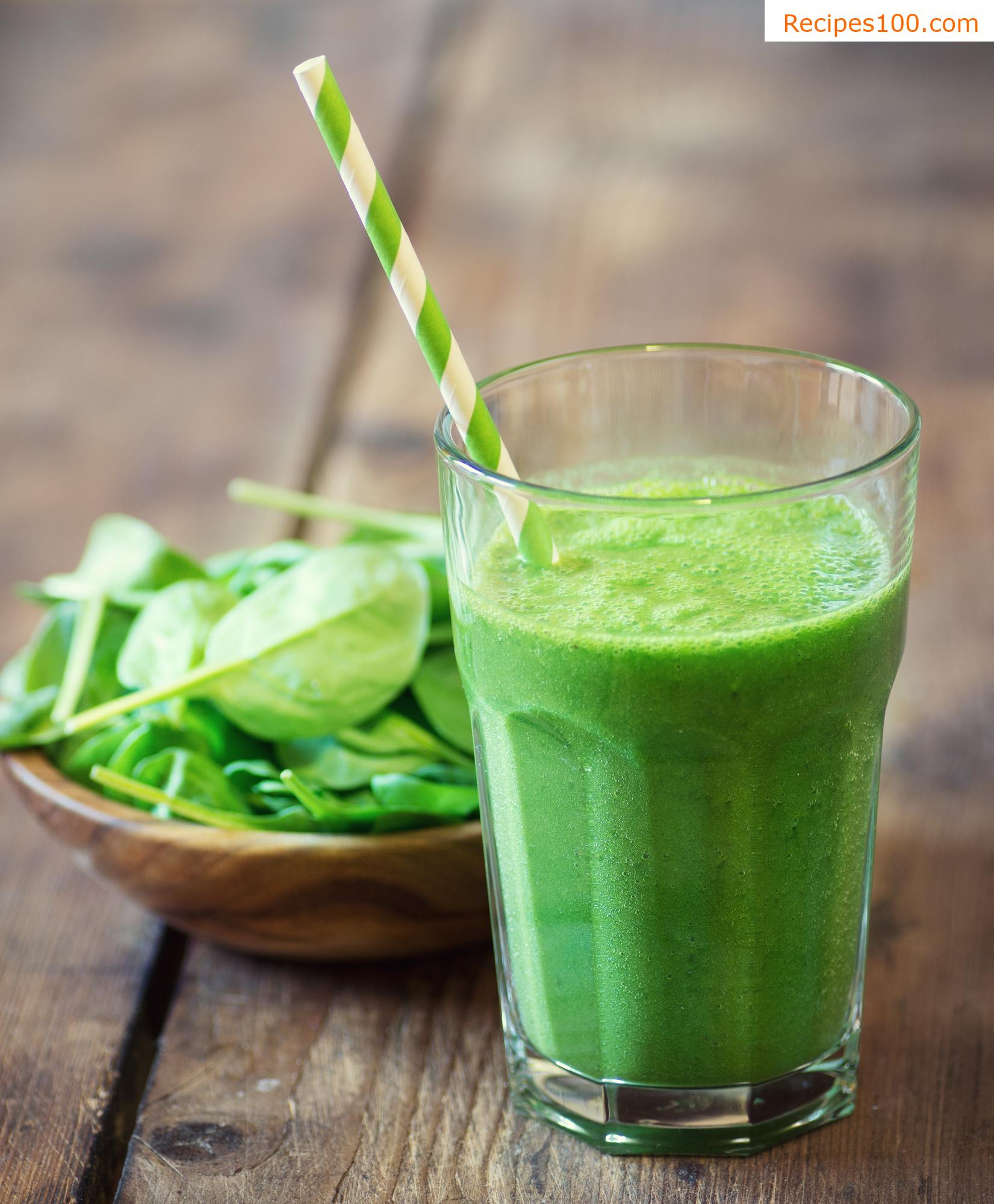 Spring smoothie with spinach and green foods