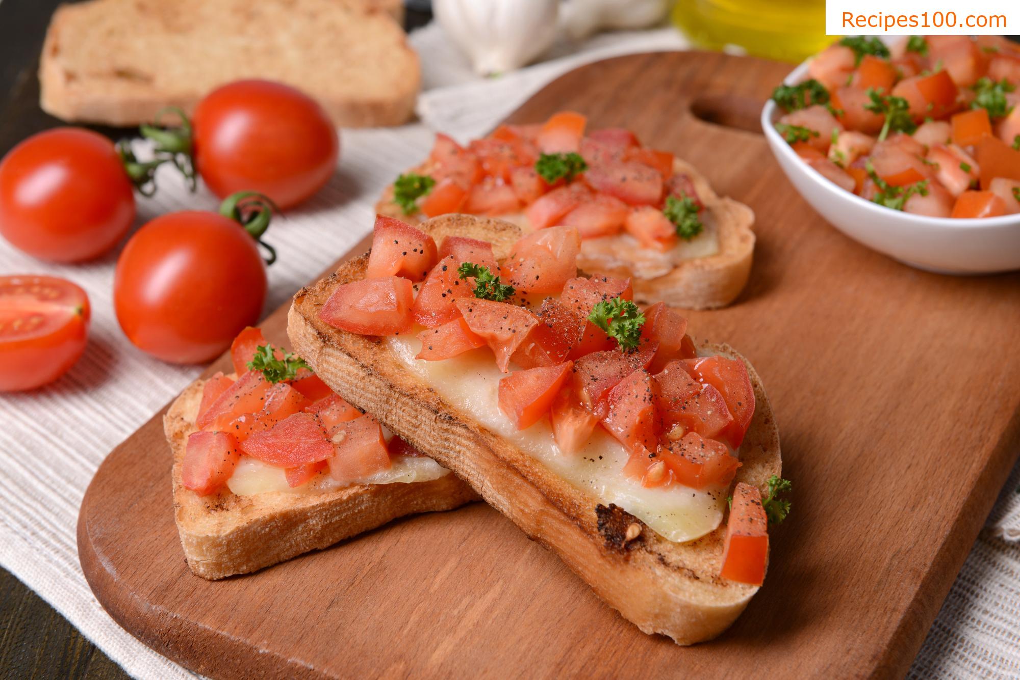 Toast with tomatoes