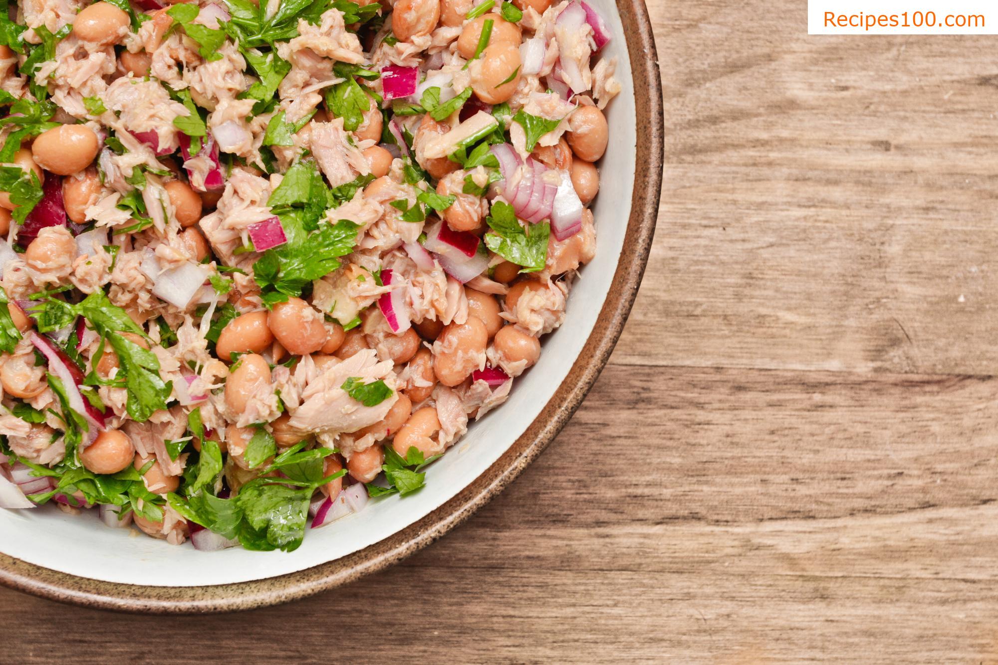 Tuscan tuna salad with beans